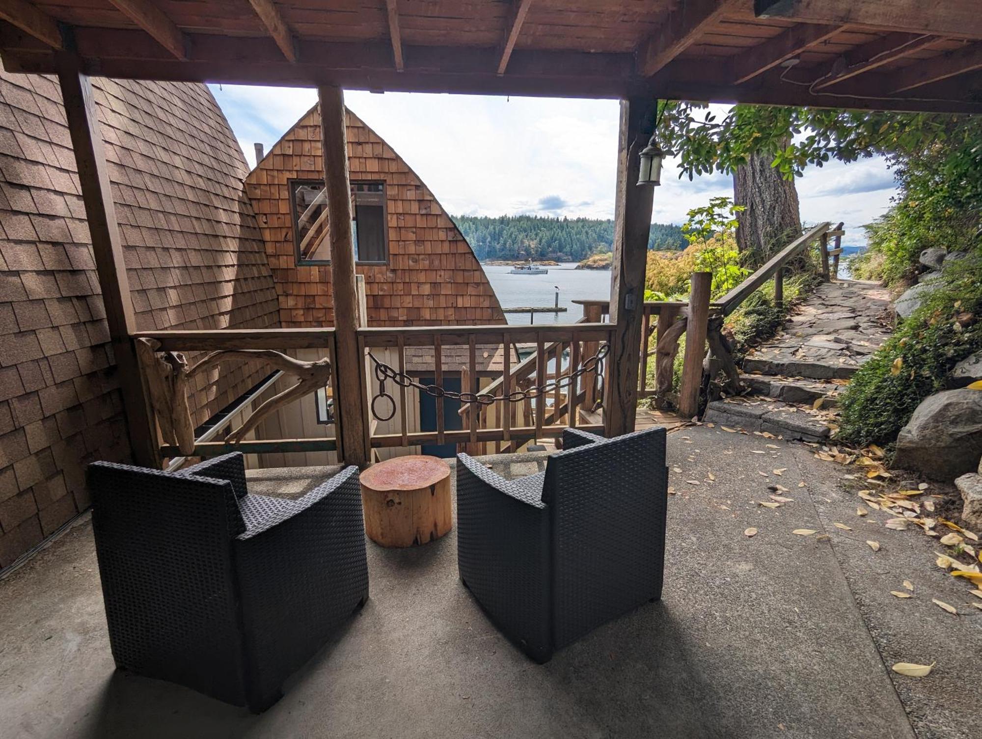 Jade Resort-Oceanfront Suites In Gowlland Harbour Heriot Bay Exterior foto