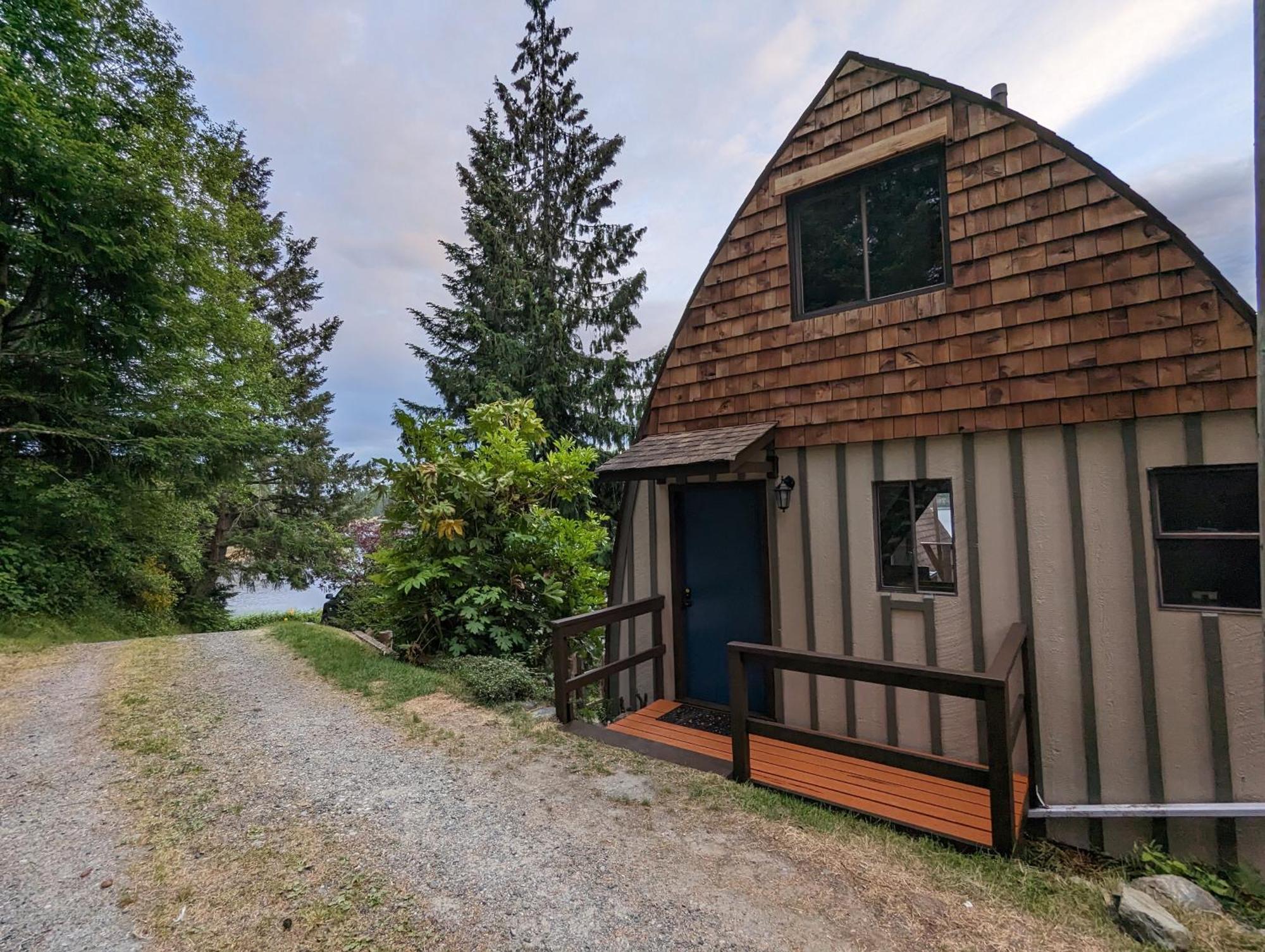 Jade Resort-Oceanfront Suites In Gowlland Harbour Heriot Bay Exterior foto
