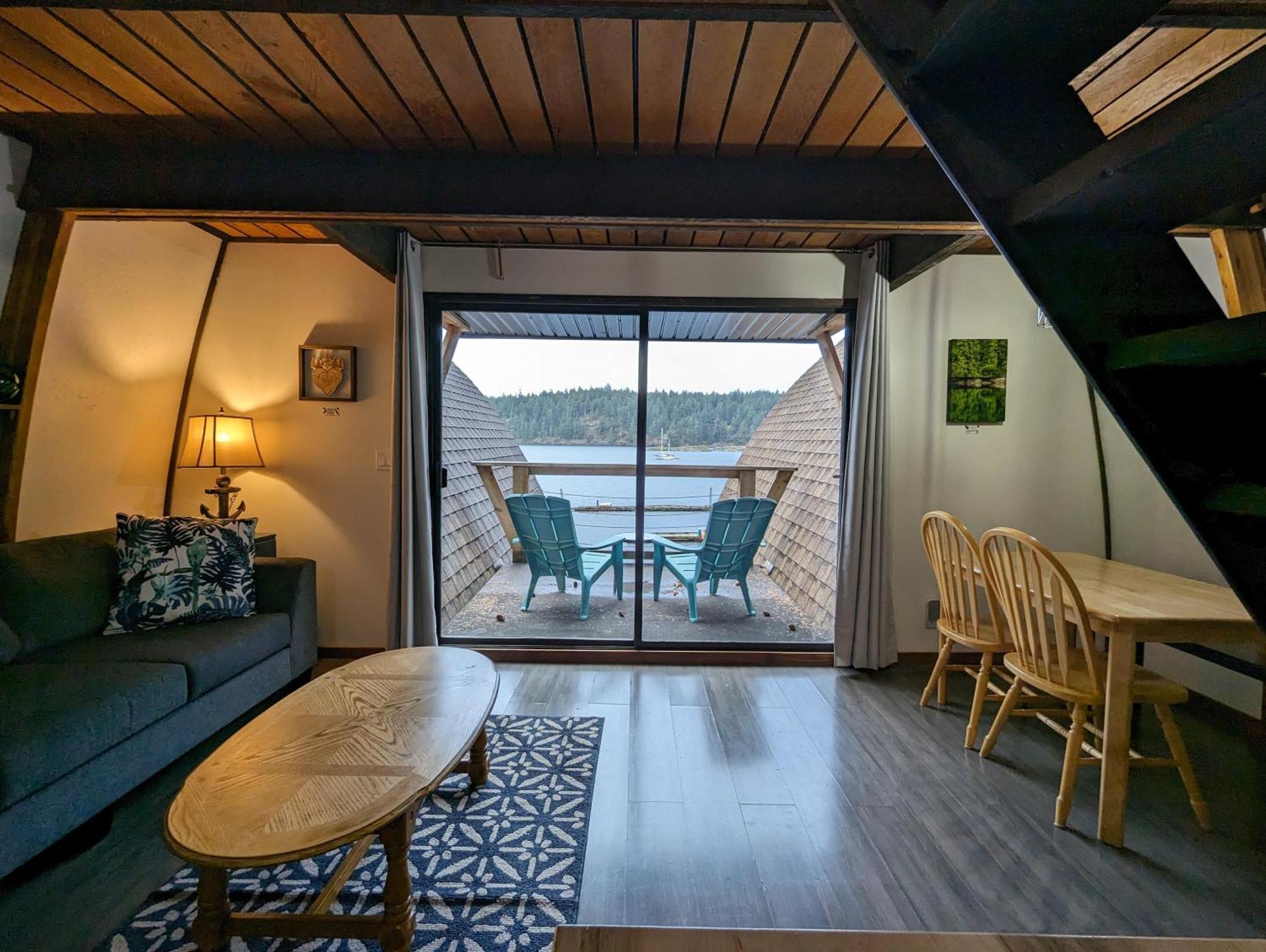 Jade Resort-Oceanfront Suites In Gowlland Harbour Heriot Bay Exterior foto