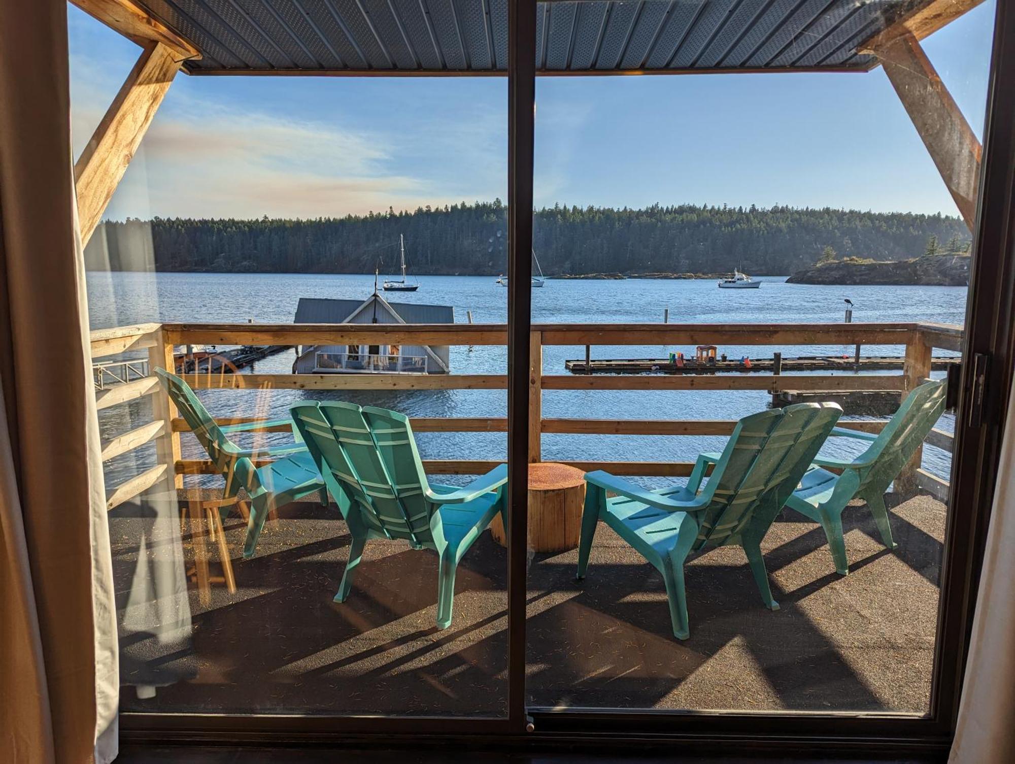 Jade Resort-Oceanfront Suites In Gowlland Harbour Heriot Bay Exterior foto